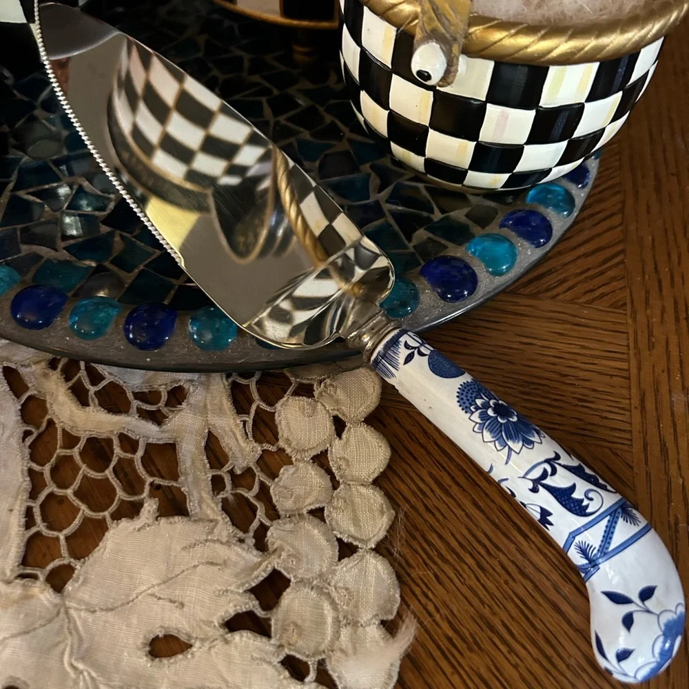 Vintage Blue Onion Porcelain Handle Stainless Steel Blade Pie or Cake Server